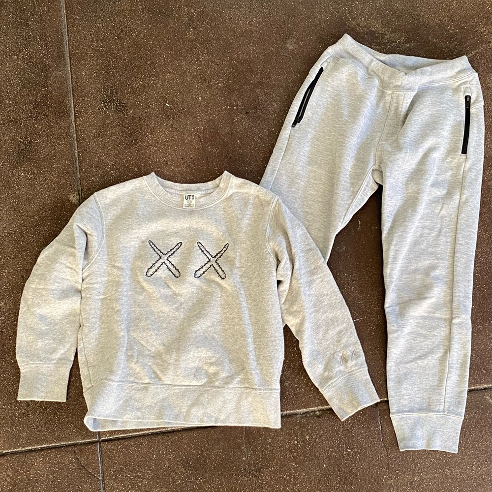 UNIQLO X Kaws Sweat Suit